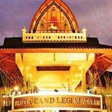 Grand Legi Hotel Mataram Exteriér fotografie