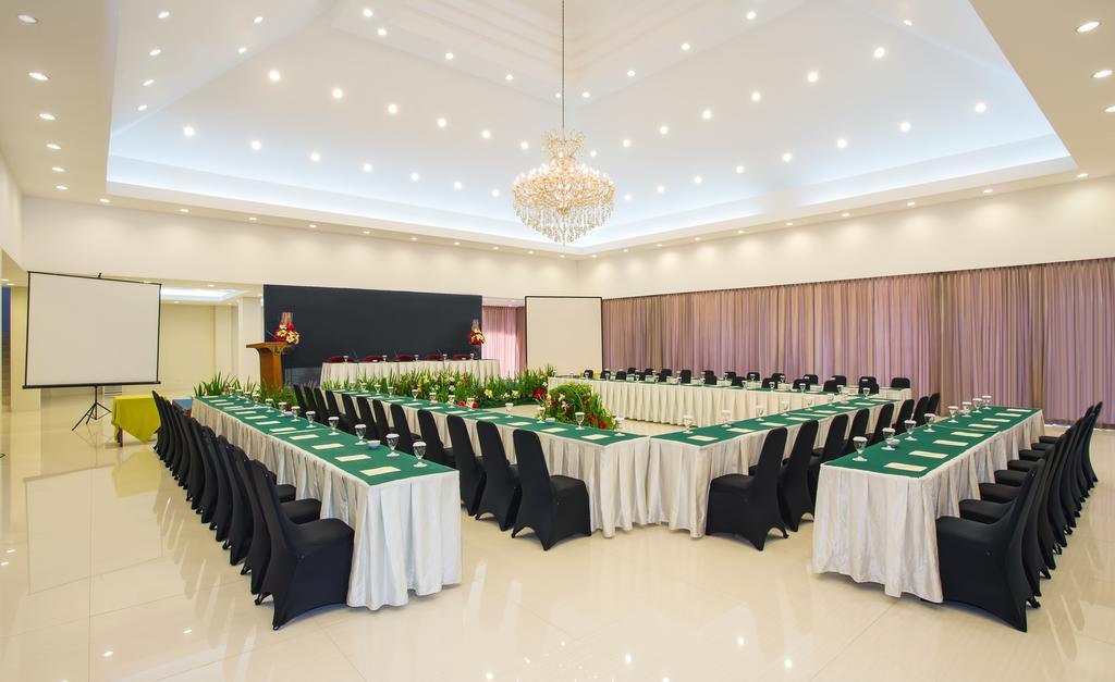 Grand Legi Hotel Mataram Exteriér fotografie